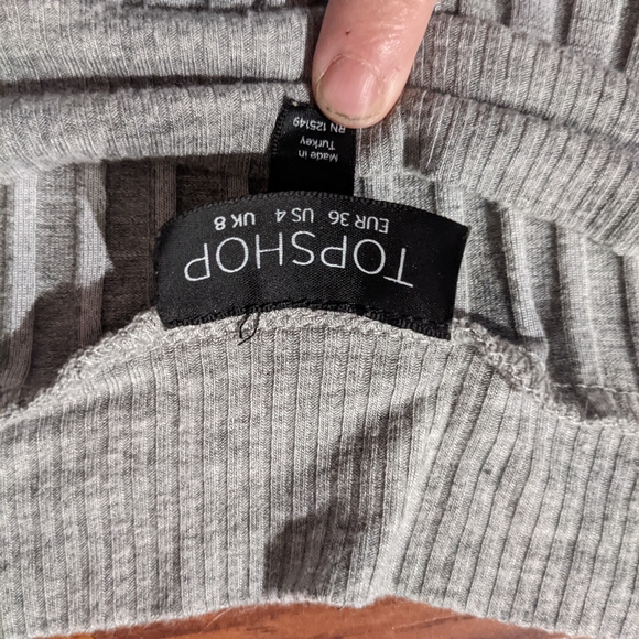 Top shop Grey Ribbed 3/4 Sleeve On/Off Shoulder Top Sz Small/4 Must Bundle - Picture 2 of 3